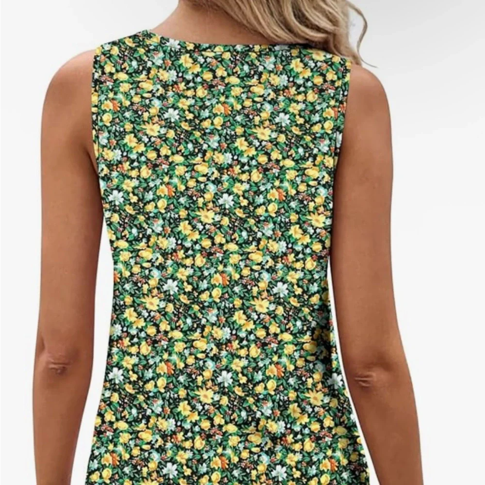 Women’s summer loose fit sleeveless top - Picture 2 of 3